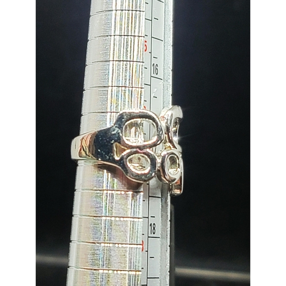 Lia Sophia Silver Openwork Ring size 6.5 - Picture 6 of 6